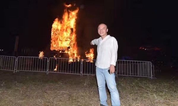 暴风CEO冯鑫：暴风电视与小米电视将正面交锋_人物_电商报