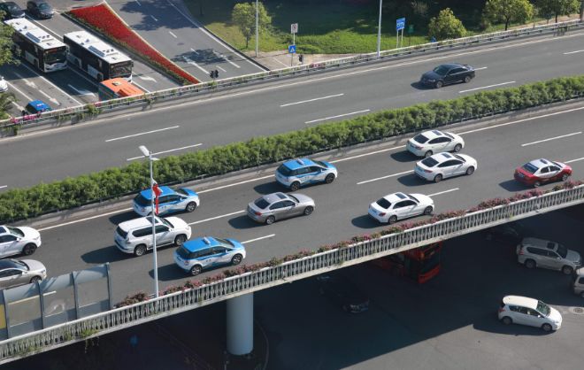 娃哈哈：最近要搞新能源汽车，不搞饮料了？_行业观察_电商报