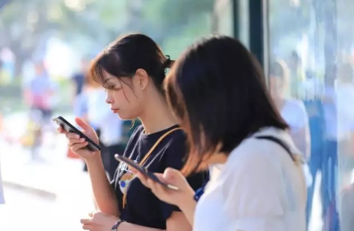 突然！银联拉上华为、小米搞事情，手机将会发生大变化！_金融_电商报