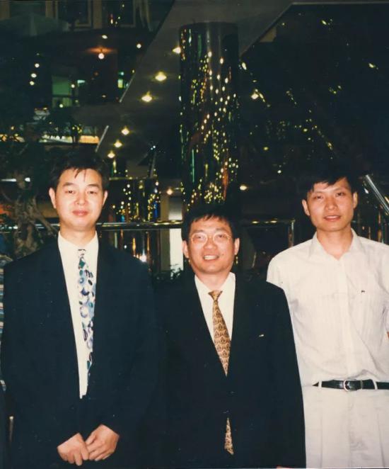 雷军：同学格式化了我的电脑 从此走上当CEO的不归路_人物_电商报