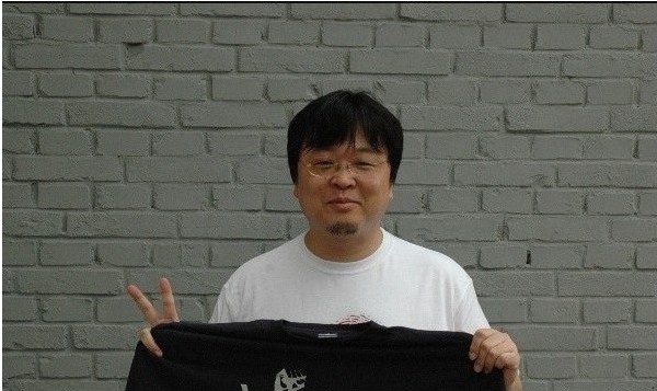 较真、死磕与理想主义的罗永浩，配得上一份尊重吗？_人物_电商报