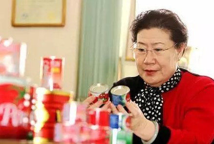 女版“褚时健”，55岁创业，年入80亿，终成红牛加多宝背后的女人_行业观察_电商报