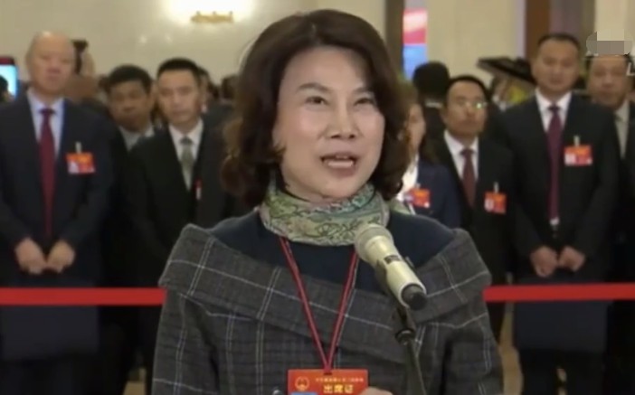 马化腾认真、李彦宏严肃，只有董明珠，可盐可甜_人物_电商报
