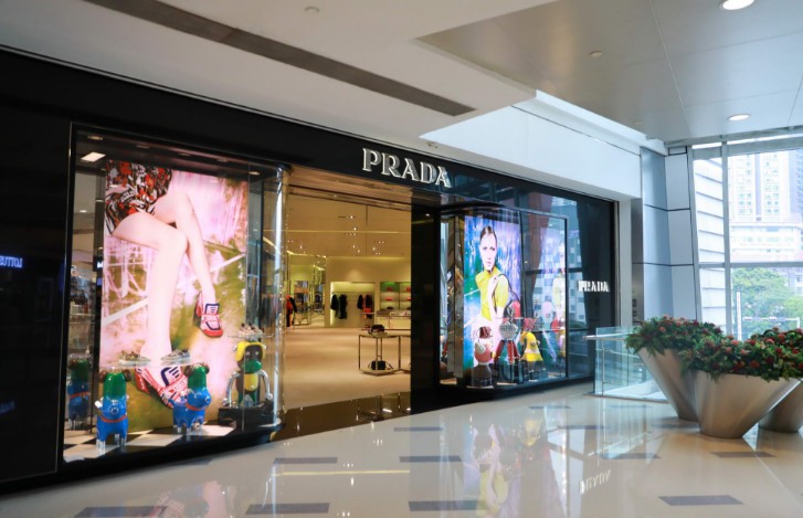 Prada去年利润连续五年下跌，她彻底掉队了？_零售_电商报