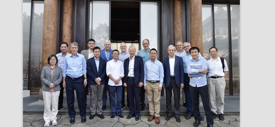 马云对话5位诺奖得主：我是数字经济的乐观主义者_人物_电商报