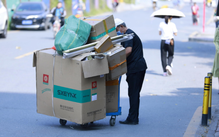 北京绿色交易所：双11期间近1亿件快递包装被回收