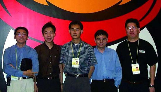 腾讯创业团队，从左到右为陈一丹，许晨晔，马化腾，张志东，曾李青